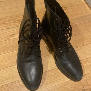 Jeffrey Campbell Gamin lace up boots sz 8/39 black